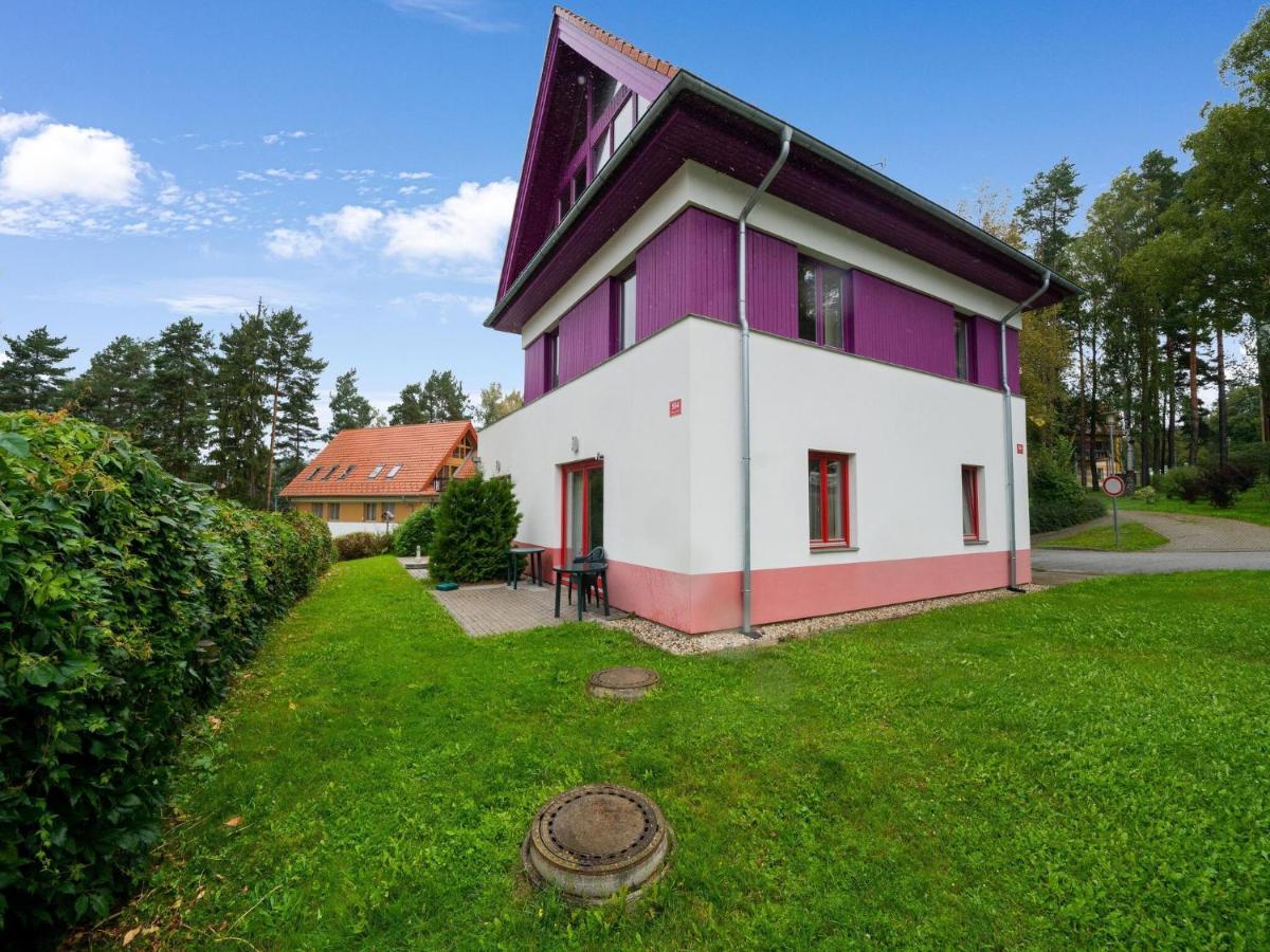 Comfortable Holiday Home In Lipno With Garden Lipno nad Vltavou Bagian luar foto